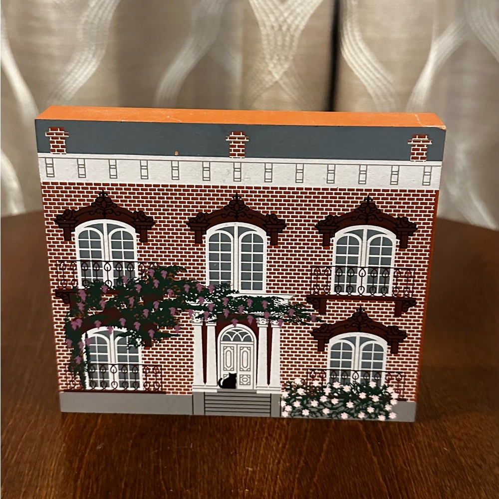 The Cat’s Meow Series Replica of Hugh Mercer House